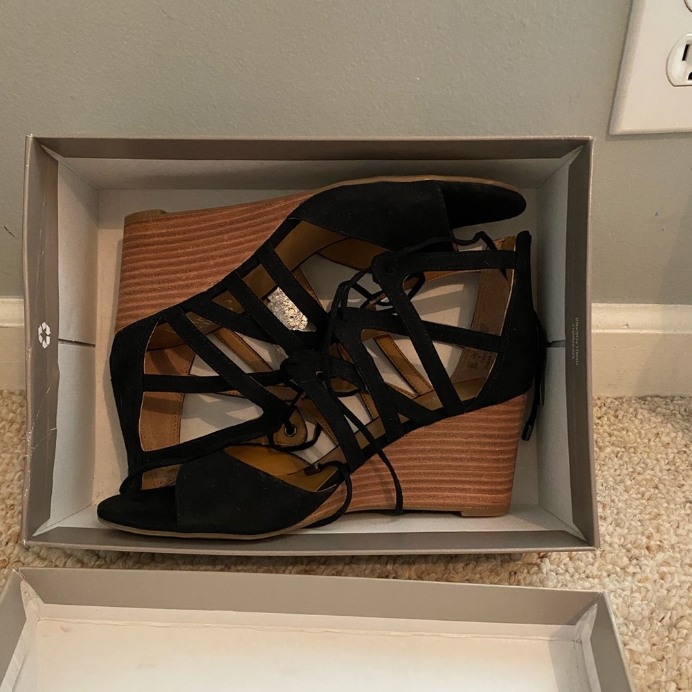 Women’s shoes